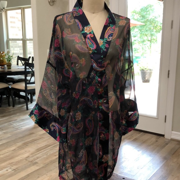 Victoria’s Secret Vintage Paisley Floral Robe - Picture 2 of 7